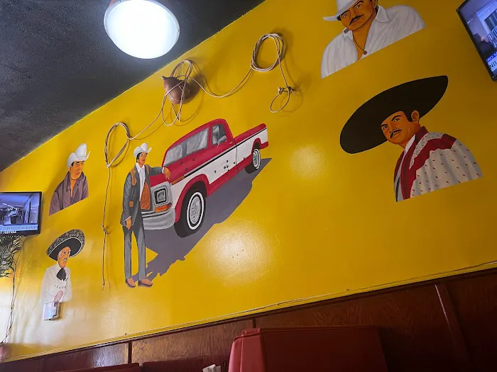 Los Bravos Restaurant Picture 1