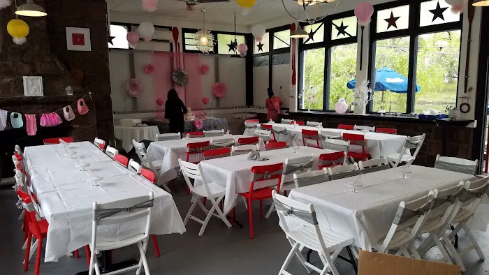Boathouse Cafe Picture 8