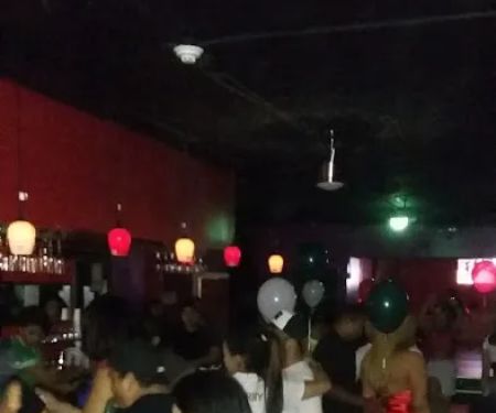 El Alamo Bar