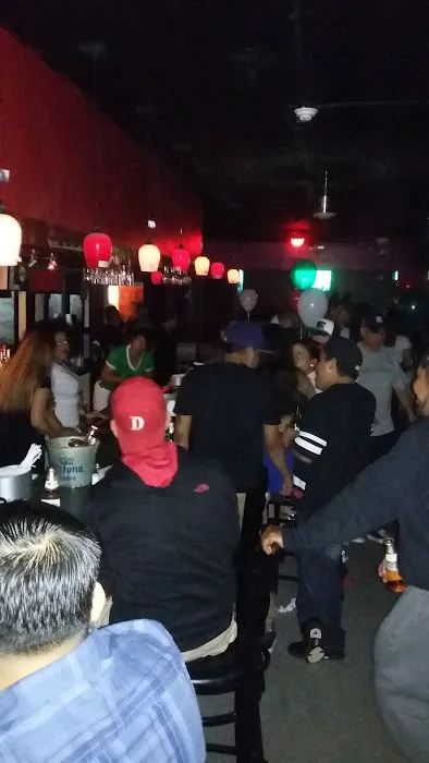 El Alamo Bar Picture 2