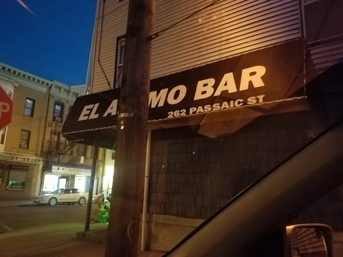 El Alamo Bar Picture 6