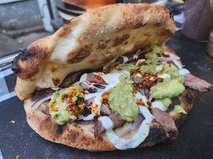 Oui chef pizza truck Picture 2