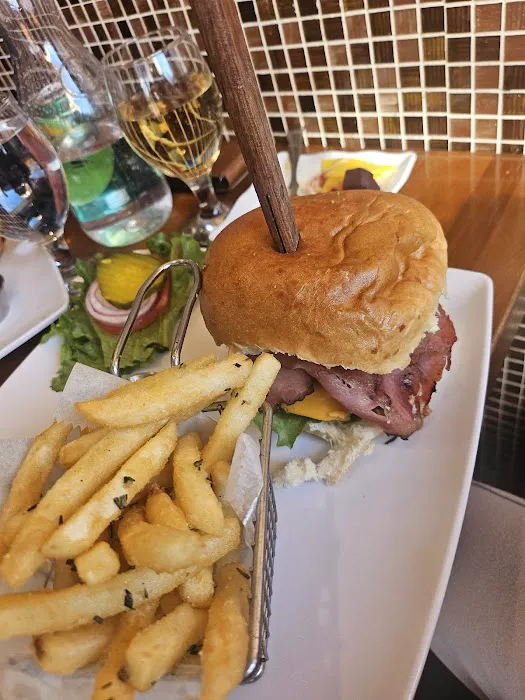 Bistro Burger Picture 4