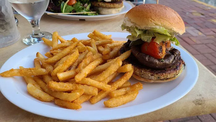Bistro Burger Picture 5