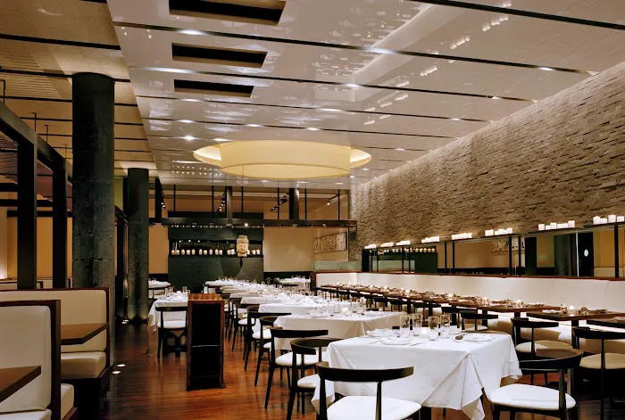 Toku Modern Asian Manhasset Picture 3