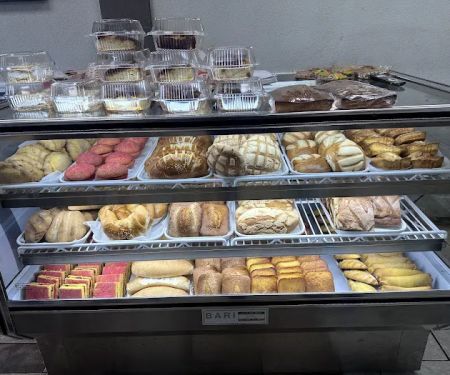 Mineola deli and bakery