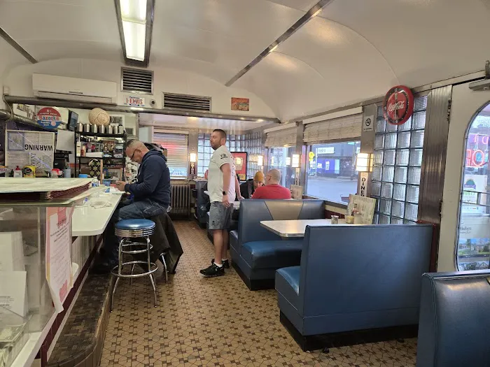 Mineola Diner Picture 7