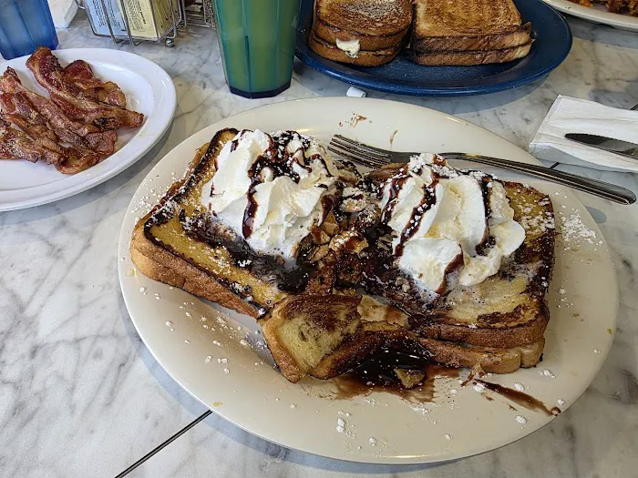 Mineola Diner Picture 10