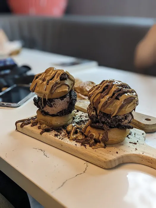 Manny's Sweet Treats Picture 10