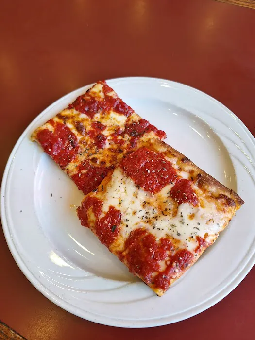 Cugini Pizzeria & ristorante Picture 1