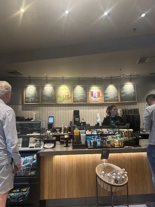 Starbucks Picture 2