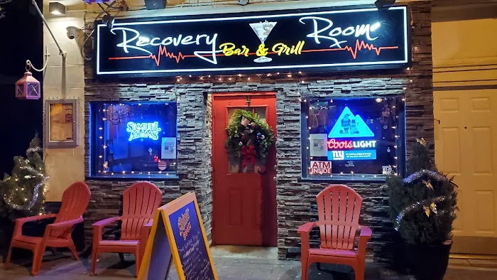 Recovery Room Bar & Grill Picture 9