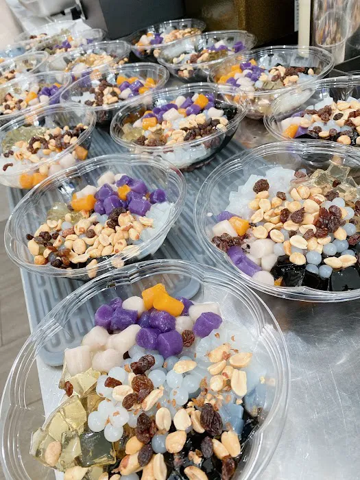 YUMMY BOBA DESSERTS (New Utrecht Ave) Picture 2