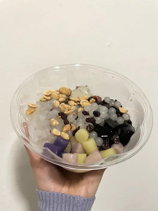 YUMMY BOBA DESSERTS (New Utrecht Ave) Picture 4