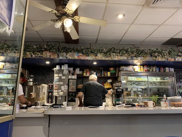 New Dyker Restaurant Picture 6