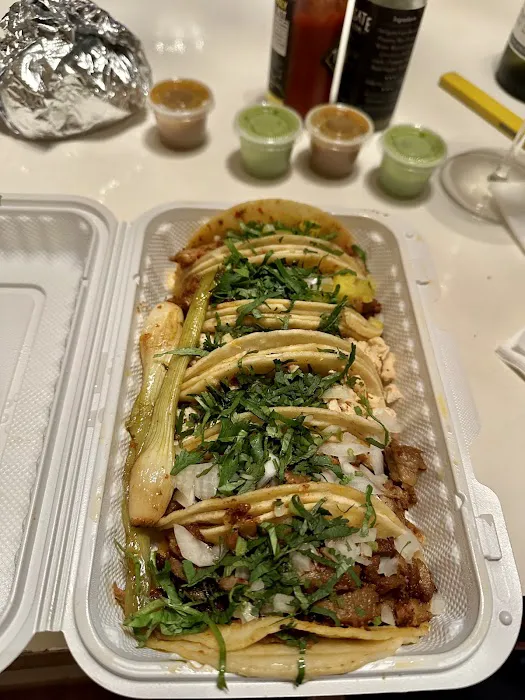 Taco LOPEZ Picture 6