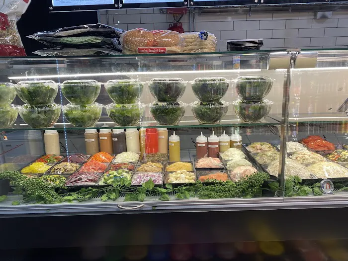 SAVORY BITES Deli & Grill Picture 3