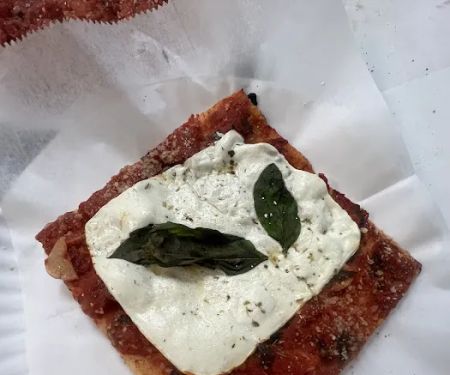 Gus's Pizzeria