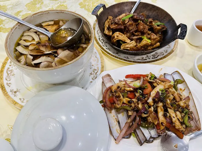 New Farmhouse Eatery 新农家菜 Picture 4