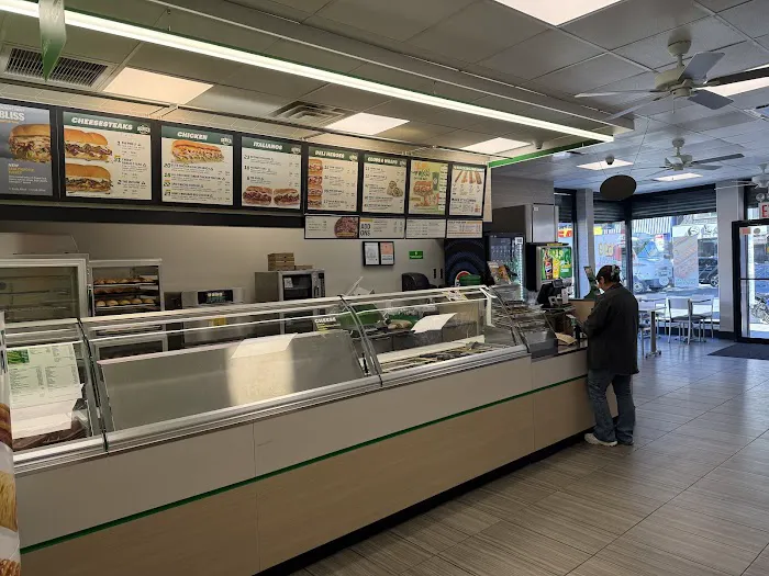 Subway Picture 8