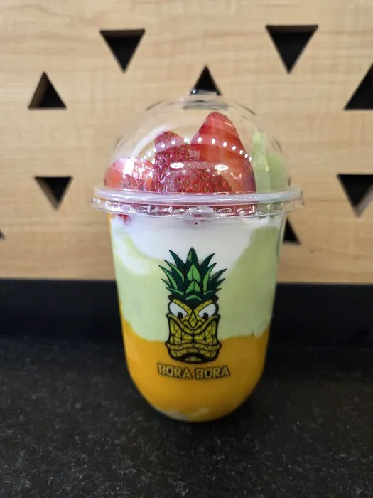 Bora Bora Smoothie Cafe - Bath Ave Picture 2