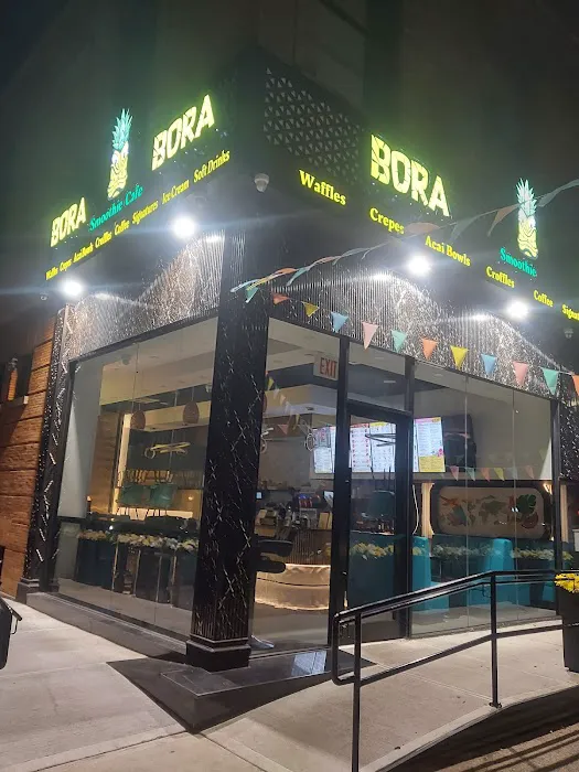 Bora Bora Smoothie Cafe - Bath Ave Picture 4