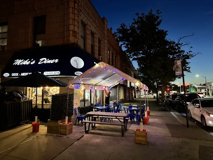 Mike's Diner of Brooklyn Picture 8