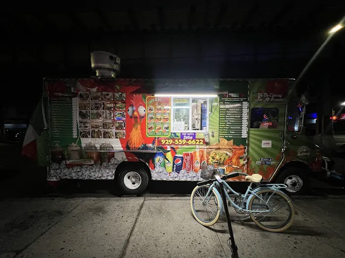 Tacos el gallo rey Mexican food truck Picture 3