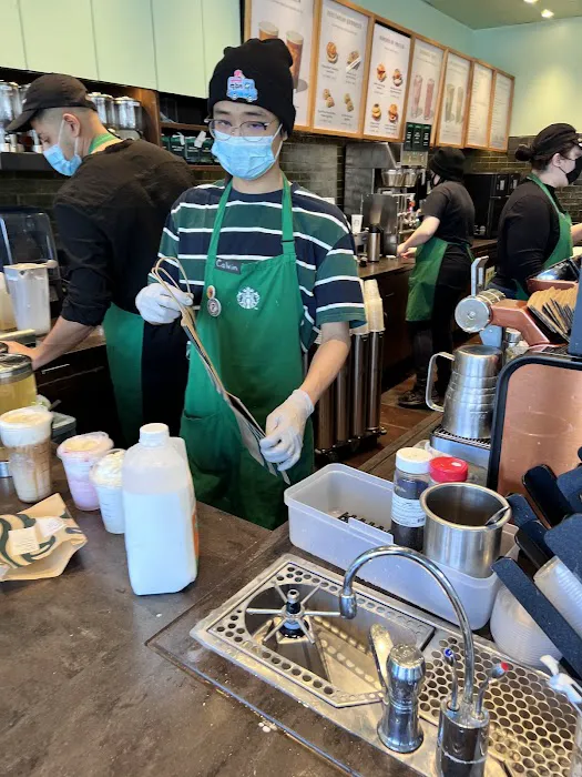 Starbucks Picture 3