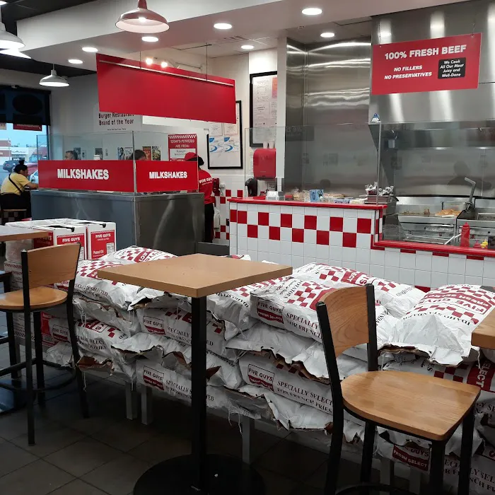 Five Guys Picture 10