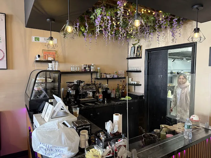 Janooon Cafe Picture 7