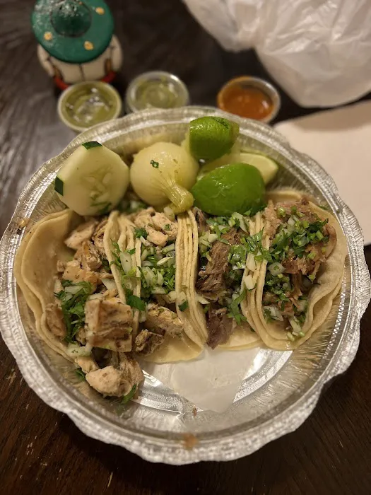 Tacos el Poblanito #4 Food truck Picture 5