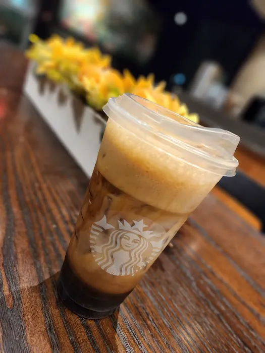 Starbucks Picture 3