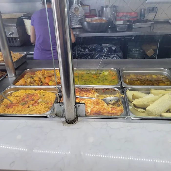 La familia Deli & Grill Picture 8