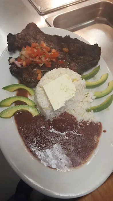 La familia Deli & Grill Picture 5