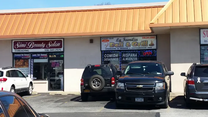 La familia Deli & Grill Picture 3