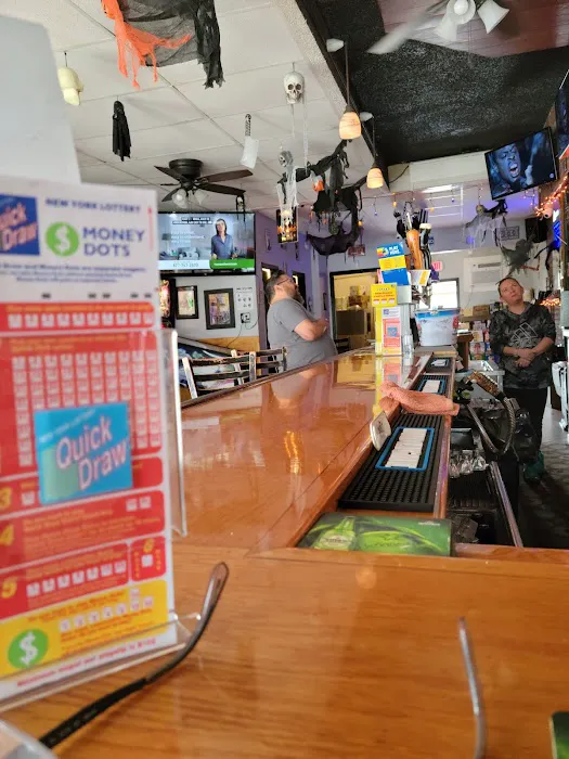 1762 Broadway Lounge Picture 9