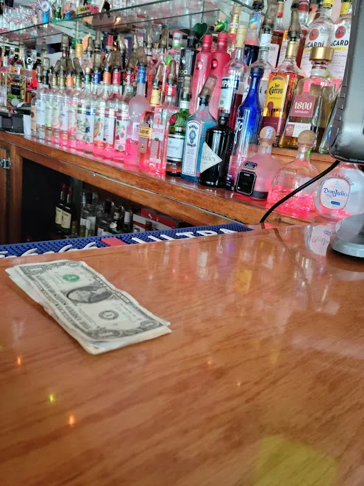 1762 Broadway Lounge Picture 6