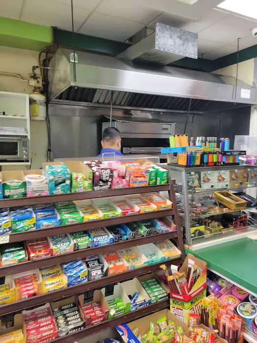Green Deli Picture 1