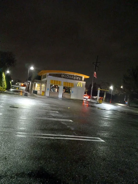 McDonald's Picture 2