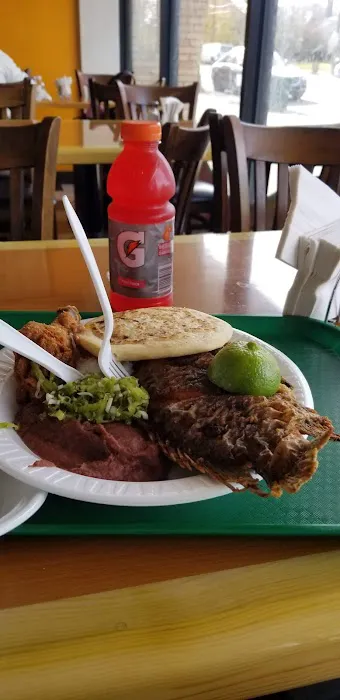 La Familia Deli & Grill Picture 4