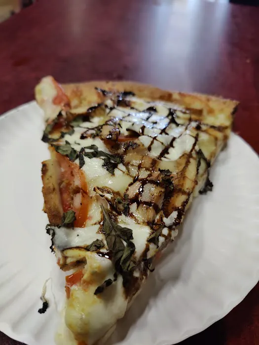 Lia's Pizzeria - Franklin Square Picture 6