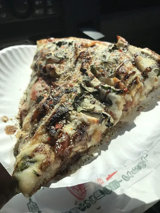 Lia's Pizzeria - Franklin Square Picture 10