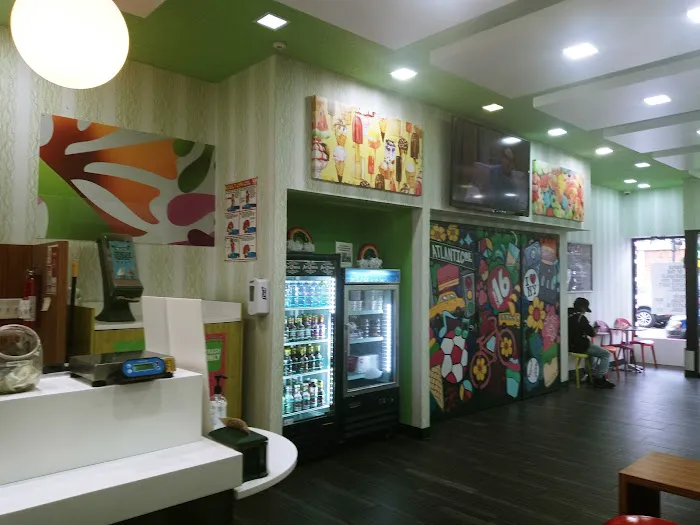 16 Handles Picture 7