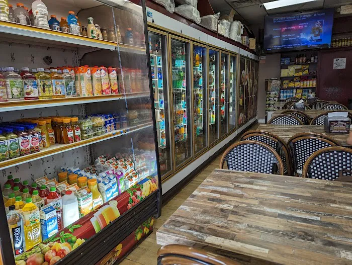 La Fonda Deli - Front St Picture 5