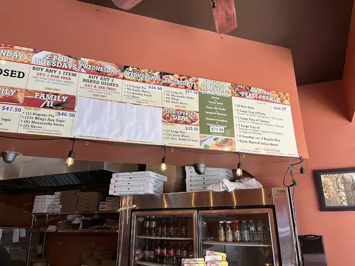 Avellino's Pizzeria & Catering Picture 3