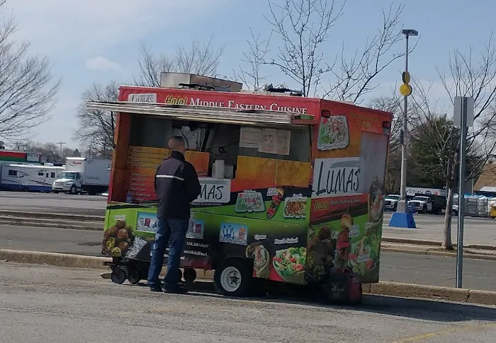 Lumas Halal Food Picture 4