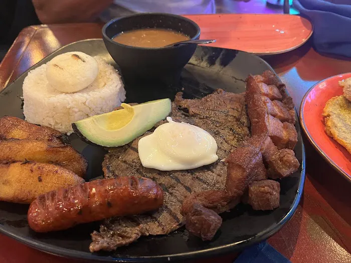Sabor a Colombia Restaurant & bar Franklin Square Picture 3