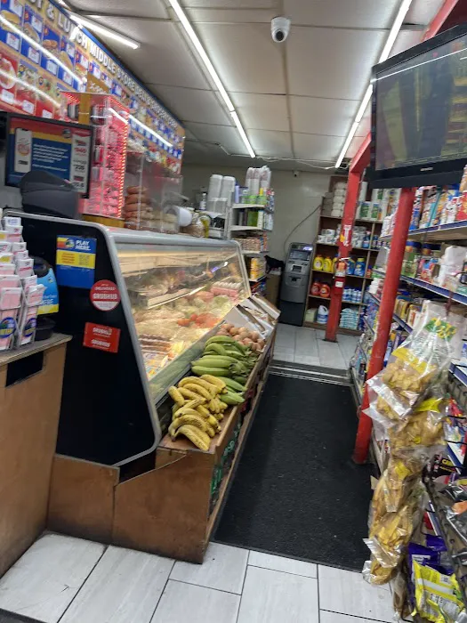 Middle Store Deli & Grocery Picture 5