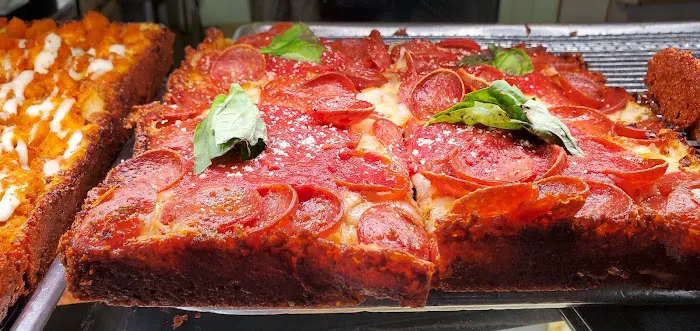 Tori T’s Pizzeria Picture 1